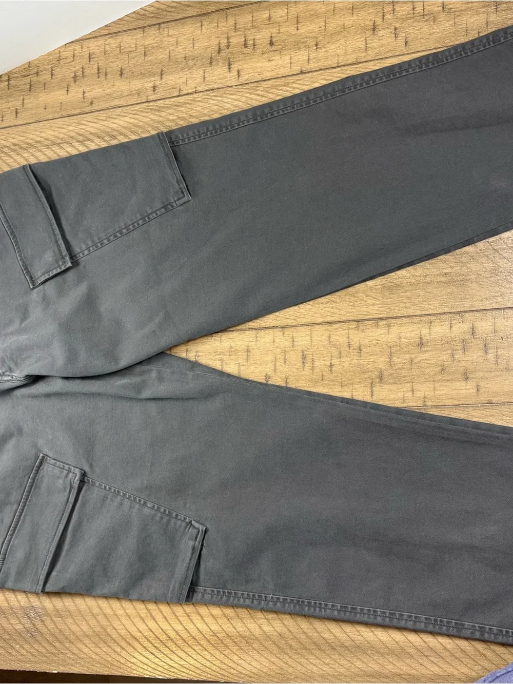 Levis durable cargo
